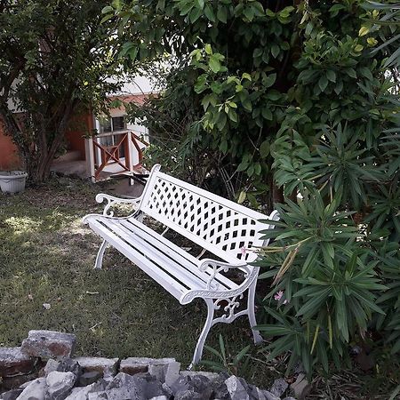 Cosy Corner Apartment St. George's Екстериор снимка